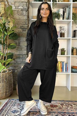 Scamp Raw Seam Funnel Neck Top Black /16 =